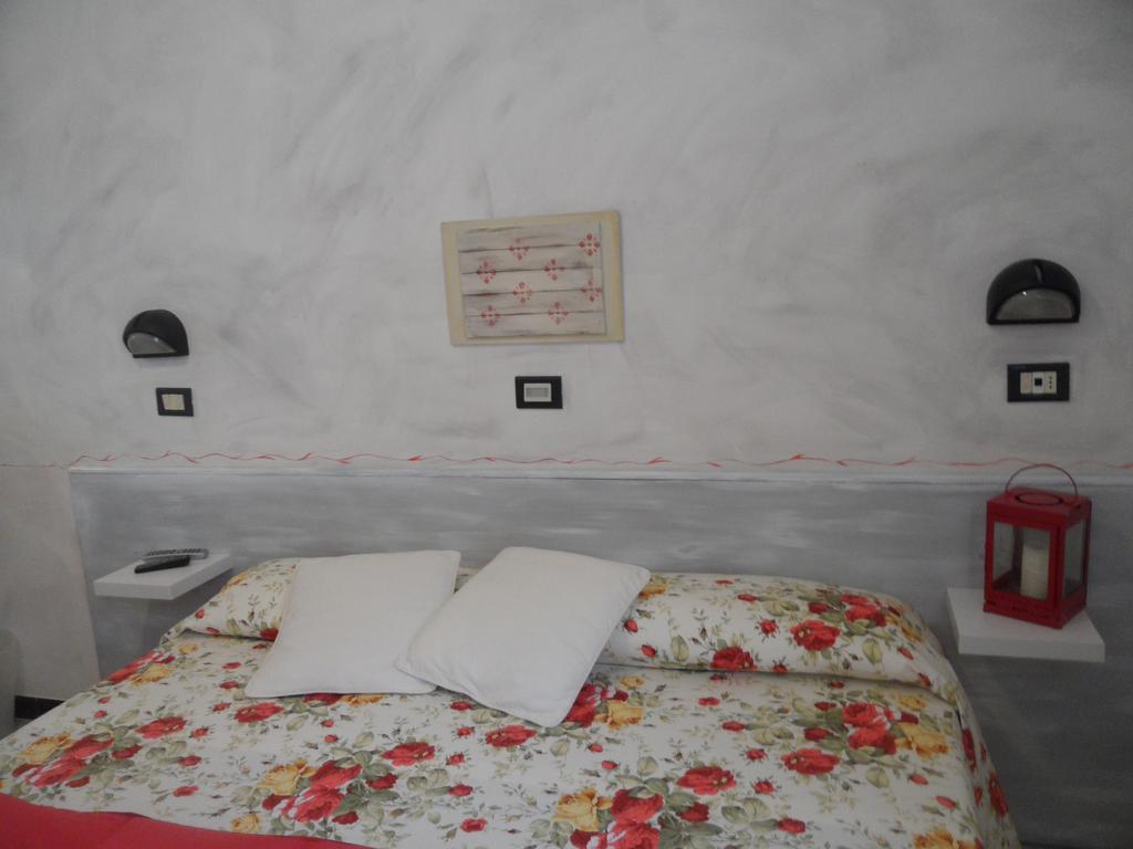 L'Antico Borgo Elena Noli Hotel Ruang foto