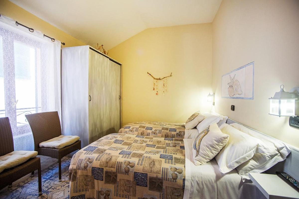 L'Antico Borgo Elena Noli Hotel Bagian luar foto